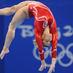 开云真人娱乐官网-“英超豪门鏖战，迎来收官决战关键时刻”，英超豪门降级