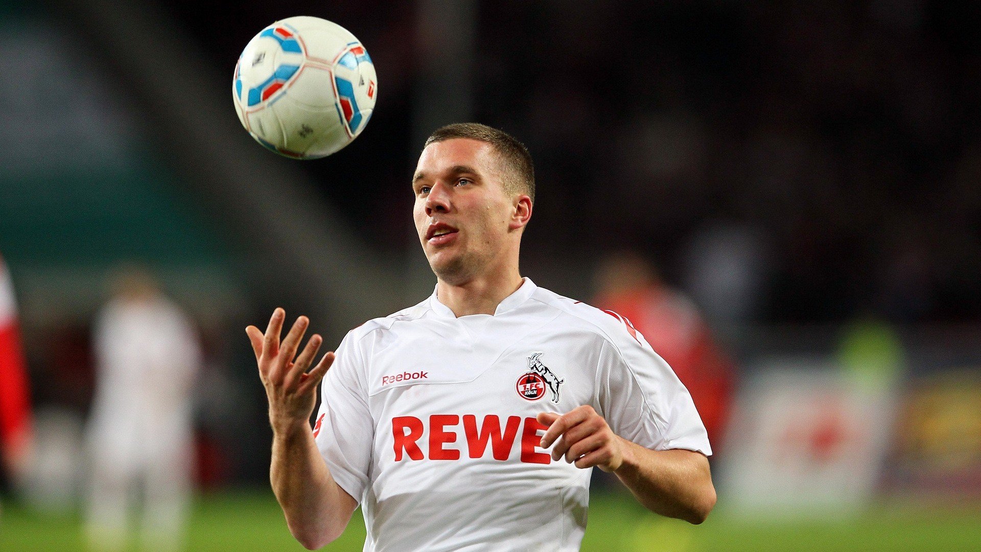 “英超迎来收官大戏，争冠局势备受关注”，英超总结